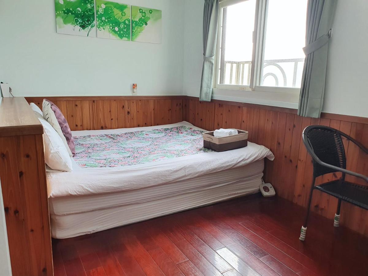 Ching Yue B&B Джиуфен Екстериор снимка